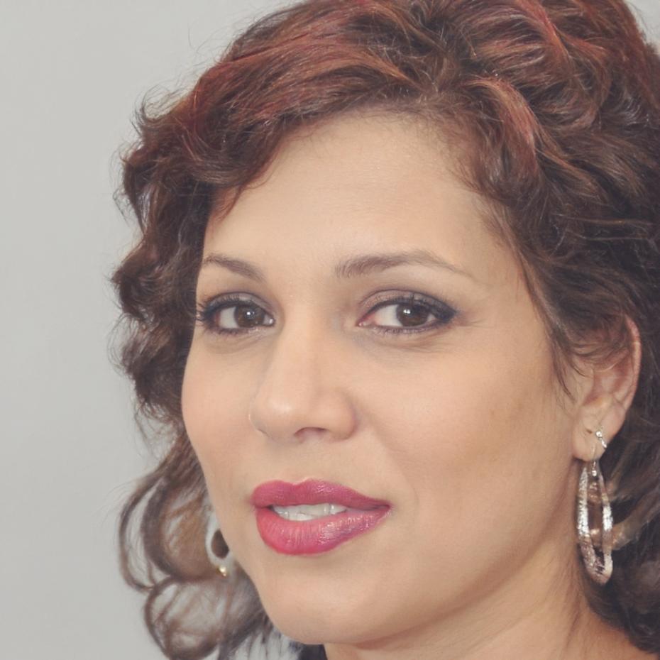 Dr. Sarah Müller - Fundadora y CEO